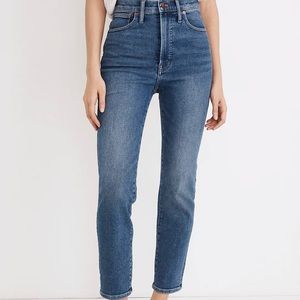 The Petite Perfect Vintage Jean in Maplewood Wash (25P)
